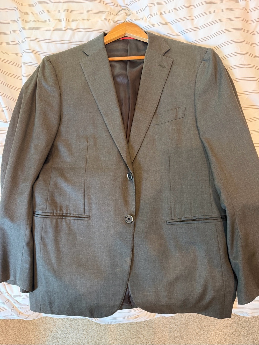 Isaia Men's Classic Olive Green Two-Button Blazer